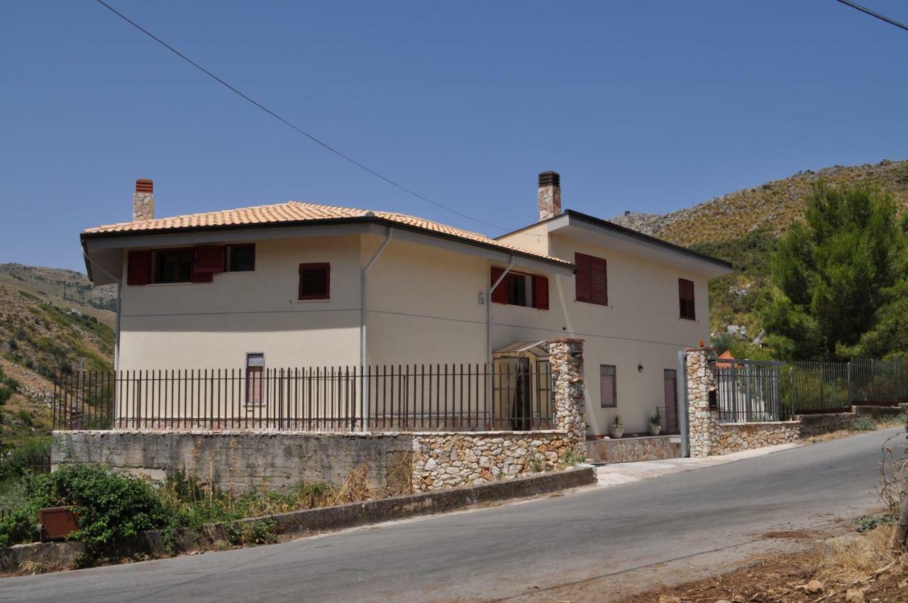 מונריאלה Summerhouse Sagana מראה חיצוני תמונה