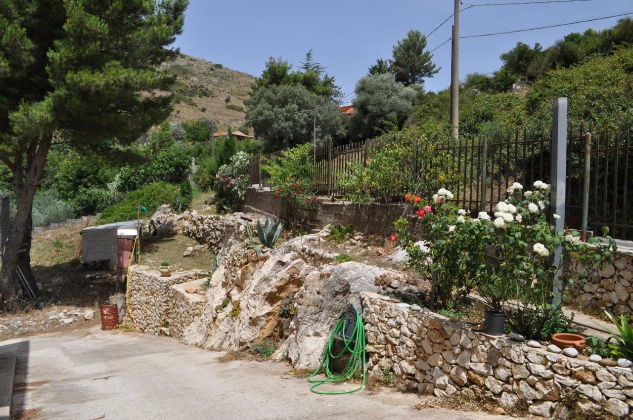 מונריאלה Summerhouse Sagana מראה חיצוני תמונה