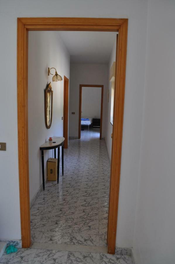 מונריאלה Summerhouse Sagana מראה חיצוני תמונה