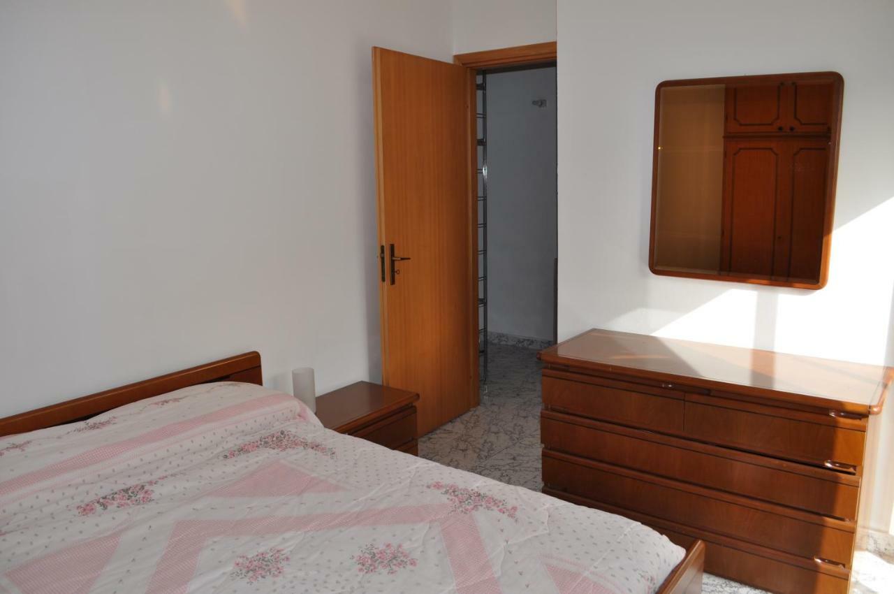 מונריאלה Summerhouse Sagana מראה חיצוני תמונה